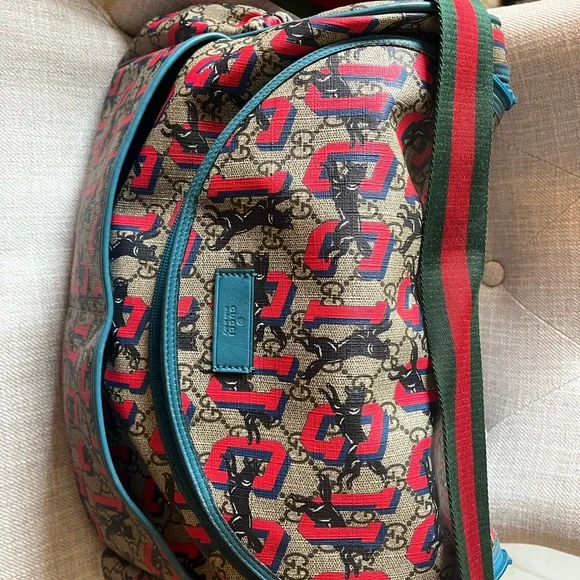 Gucci GG Supreme Monogram Gucci Wolf Diaper - Picture 4 of 10